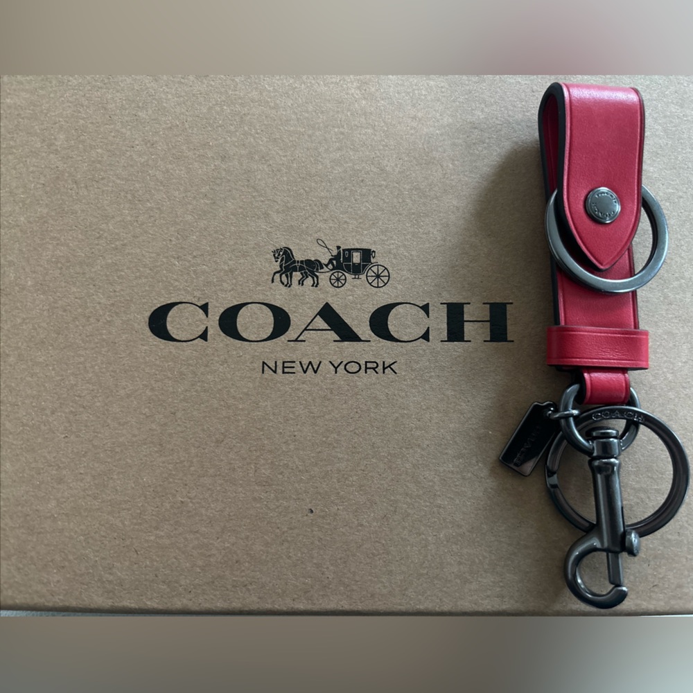 NWT Coach Leather  Key Ring Snap/Trigger valet key fob Cardinal Red